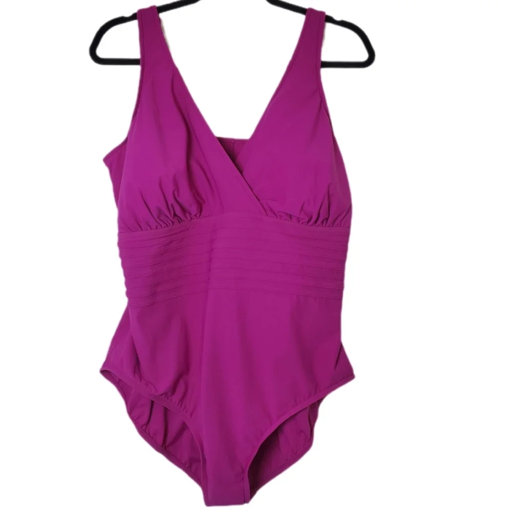 Aqua Green NWT Women's Magenta Pink‎ One-Piece Swimsuit With Adjustable Straps